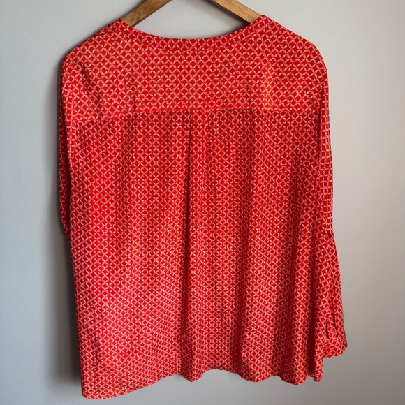 Dalia Plus Women's Long Sleeve Lightweight Satin Pullover V-Neck Blouse Red‎ 2X - Picture 5 of 14